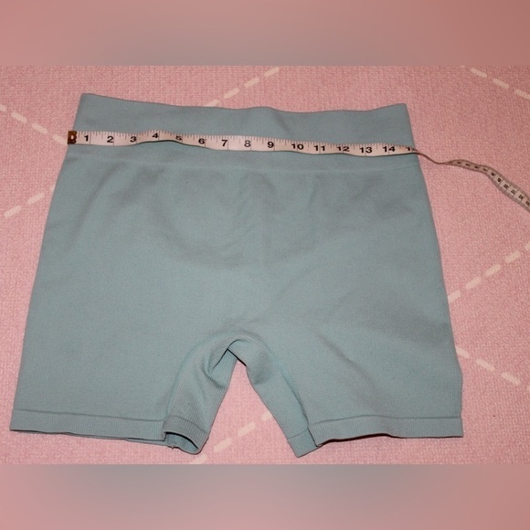 Women’s High Rise Seamless Bike Shorts Wild Fable XL Excellent Condition - Picture 8 of 8